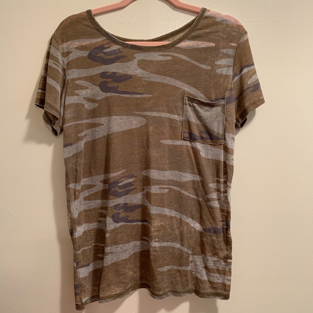 Well worn brand camo tee